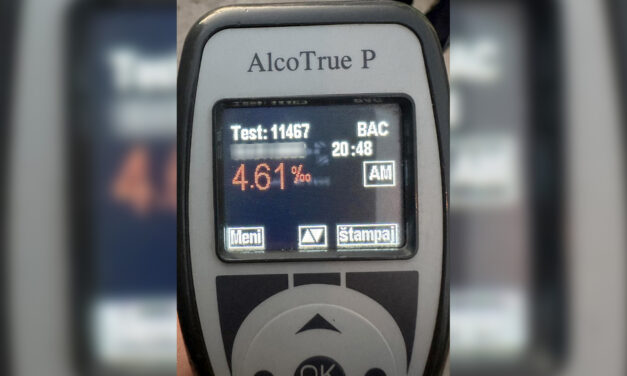 Nem nyugszik a BMW sofőrje, engedély nélkül, matt részegen furikázott