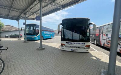 Nyolc szerb turistát már kiengedtek a kórházból