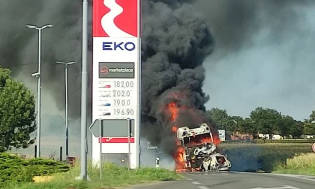 Nagyon súlyos baleset történt a tavankúti bekötőútnál