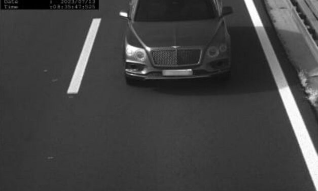 Több mint kétszázzal száguldott egy Bentley Szabadkánál