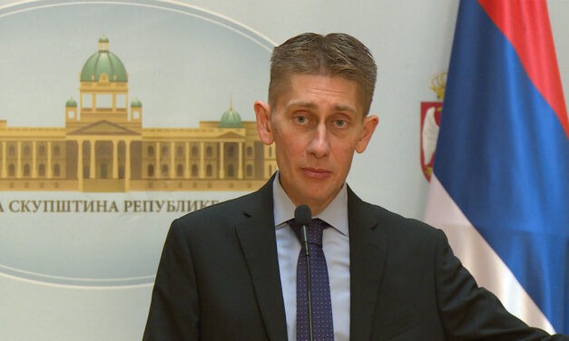 A gyermektelen parlamenti képviselőket sértegette a radikálisból haladóvá vedlett miniszter