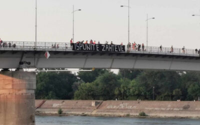 Lezárták Újvidéken a péterváradi hidat Szerbia az erőszak ellen tüntetést tartottak Újvidéken