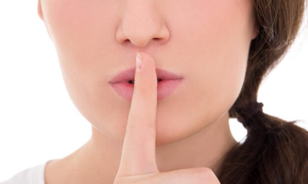 <span class="entry-title-primary">Eltűnt a vajdasági magyar értelmiség!?</span> <span class="entry-subtitle">Félelemből vagy lojalitásból hallgatnak? – Bozóki Antal blogjából</span>