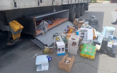 Friss hús, puskapor, estélyi ruha Ezt is megpróbálták átcsempészni a határon