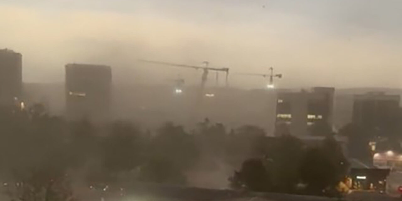 Egy szabadkai cégé mindkét Belgrádban felborult daru, szakértői vizsgálat indul