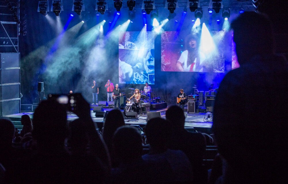 <span class="entry-title-primary">„Ezzel még tartozom…”</span> <span class="entry-subtitle">Interjú Demjén Ferenccel </span>