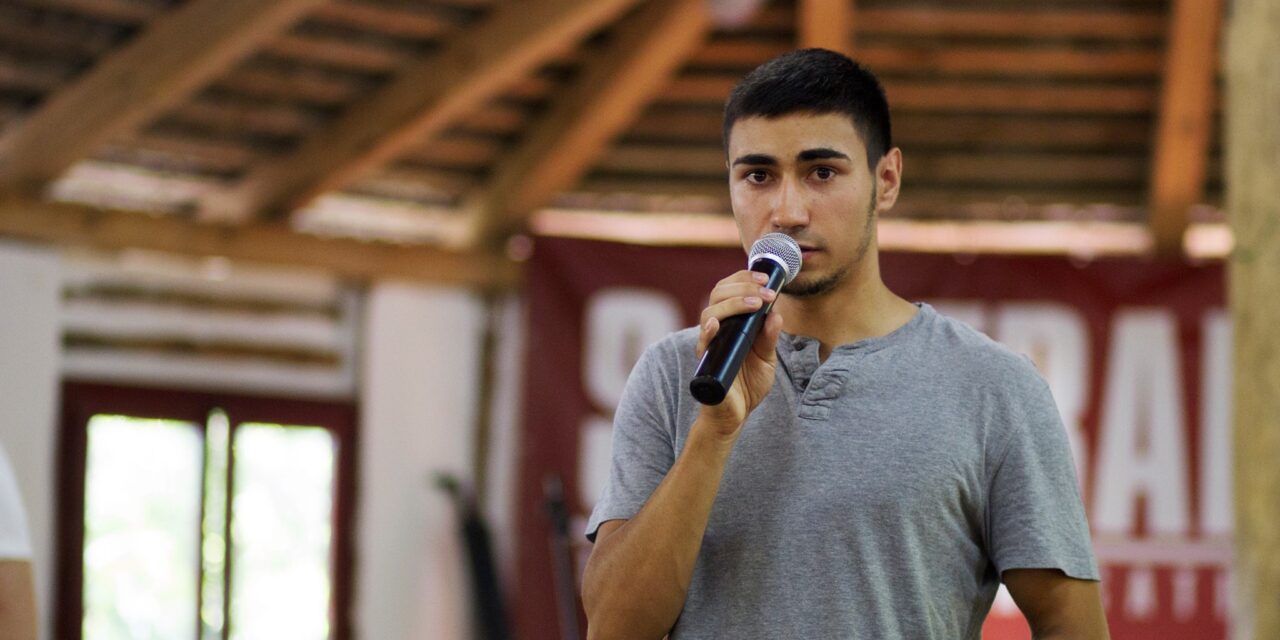 <span class="entry-title-primary">Minden rendben lesz</span> <span class="entry-subtitle">„Jó néha visszalépni két lépést, eltávolodni magunktól és külső szemmel magunkra nézni, hogy hogyan lehet továbbhaladni” – vallja Fehér Miklós író </span>