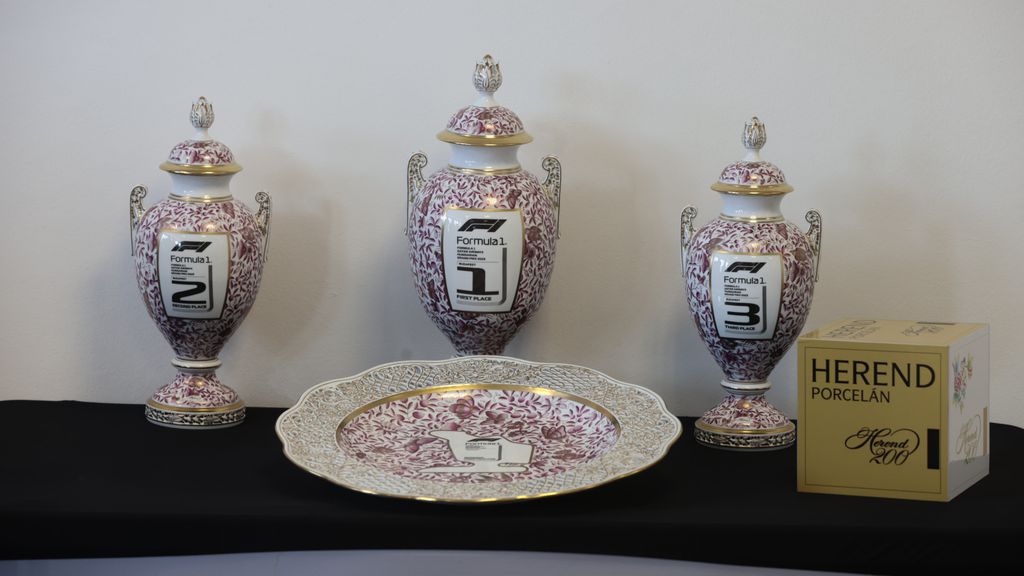 Újragyártják Verstappennek a 15 milliós Herendi trófeát, amit Lando Norris összetört a Hungaroring pódiumán