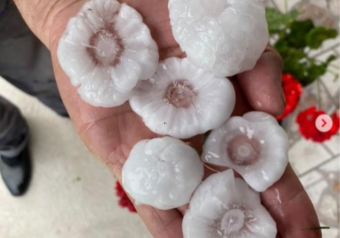 Brutális jégverés több városban, megérkezett a vihar Szerbiába