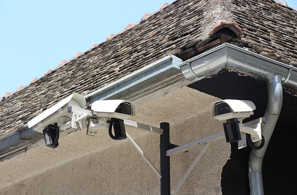 Szerbiában a kamerás megfigyelést nem szabályozza törvény