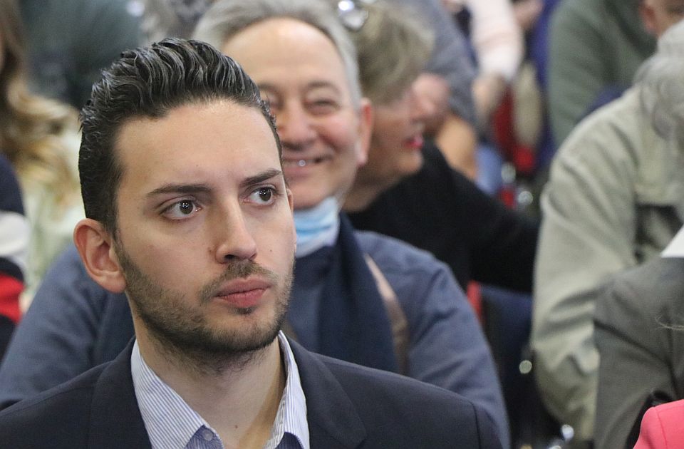 Grbović: Vulint sürgősen le kell váltani, mert Szerbia biztonsága kompromittálódott miatta