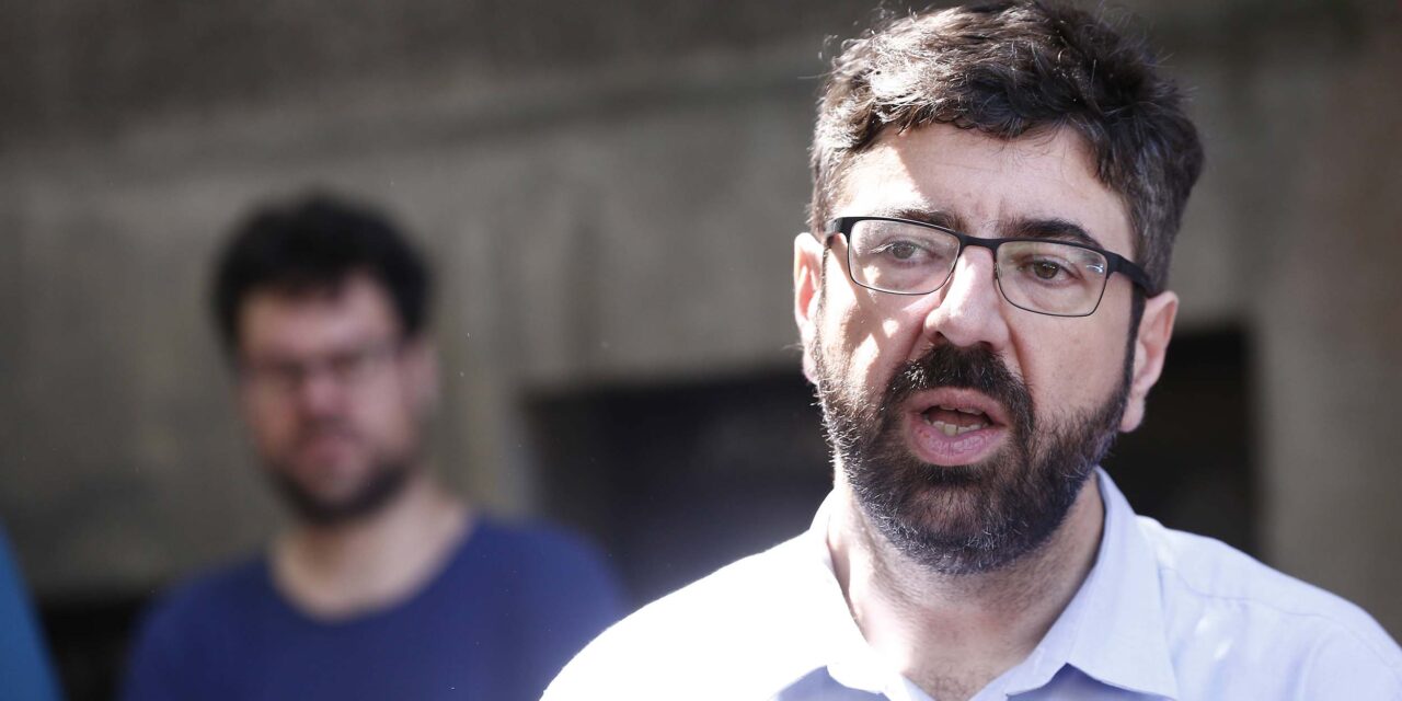 Lazović: Krízisben az állam, a polgárok üzenjék meg a rezsimnek, hogy véres a keze!