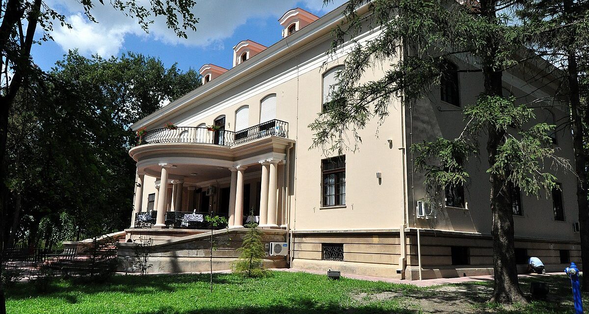 Már nem Neuhausen nevét viseli a szerbcsernyei kastély