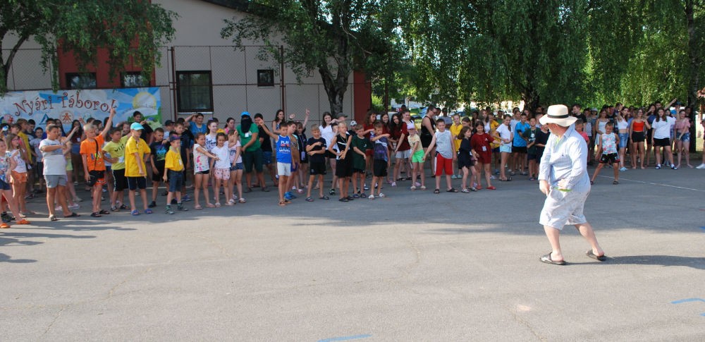 Több mint kétszáz gyerek táborozik Bácskossuthfalván