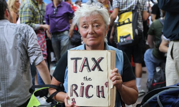 Fizessenek többet a leggazdagabbak!