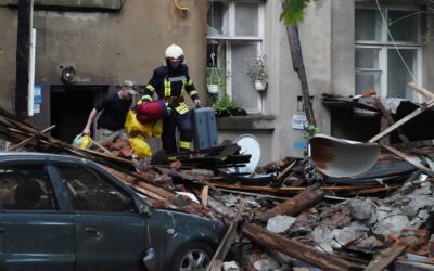 Tizenhat civil, köztük hét gyerek sérült meg egy orosz tüzérségi támadásban Harkiv régióban