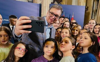 Bejegyezték Vučić mozgalmát, gyerekek is betagosodhatnak
