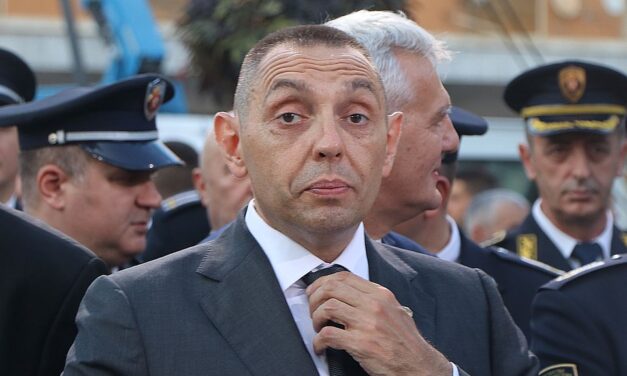 Vučević: Senkinek sem tilos találkozni az Orosz Föderáció képviselőivel