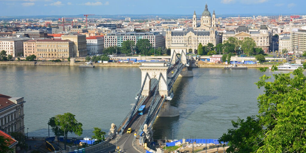 Az utolsó simítások májusban