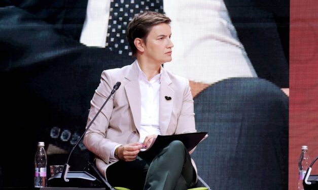 Panel 2.0: Lemondták Brnabić vitafórumát, megszervezi a sajátját