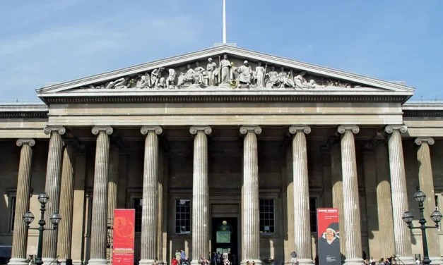 Késelés miatt kiürítették a londoni British Museumot