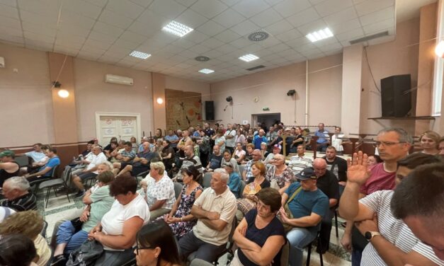 Ha az ördöggel táncolsz, az ördög a régi marad