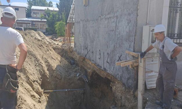 Összedőlt az újvidéki Vízművek igazgatósági épületének egy része