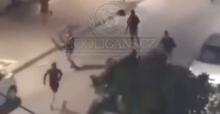 A zágrábi és az athéni huligánok összecsapása során meghalt egy fiatalember (videó)