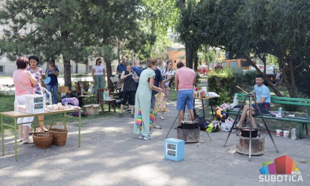 Több mint százhúszezer dinár gyűlt össze a szabadkai jótékonysági bazáron (Fotók)