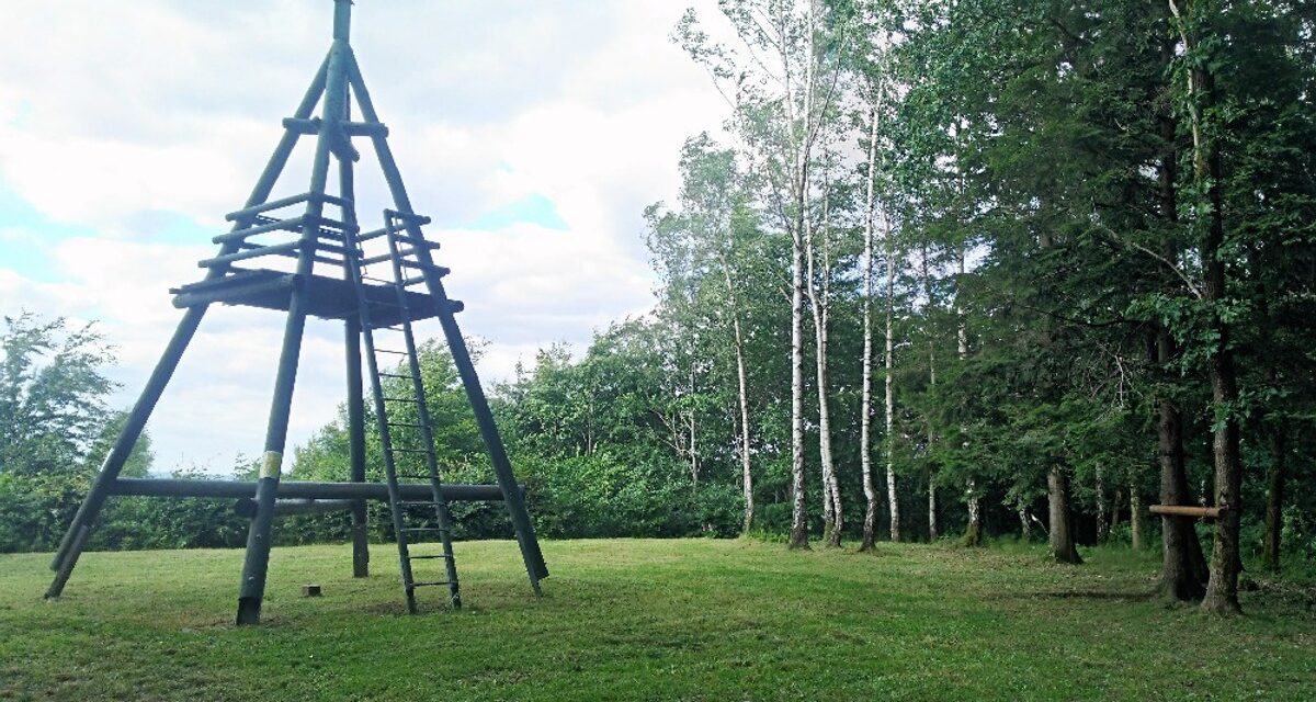 Gyerekek zuhantak le egy kilátóról Csehországban