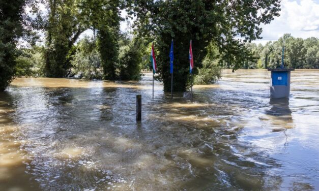 Rekordot döntött a Dráva vízállása