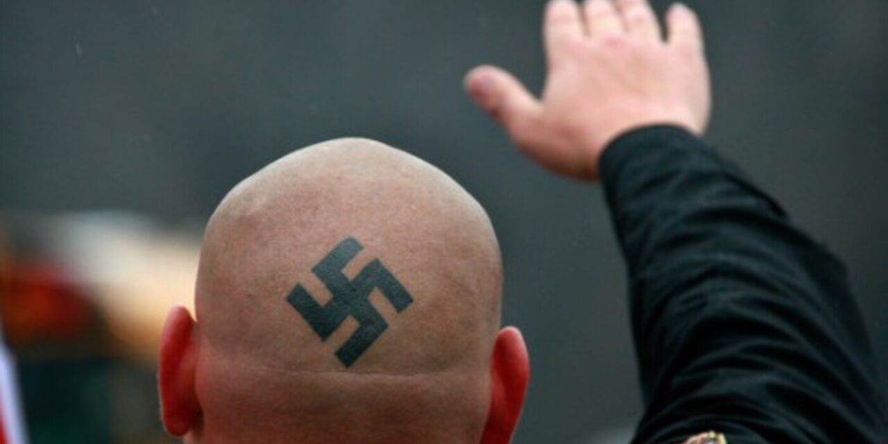 Betiltották a náci karlendítést és a horogkeresztet Tasmaniában