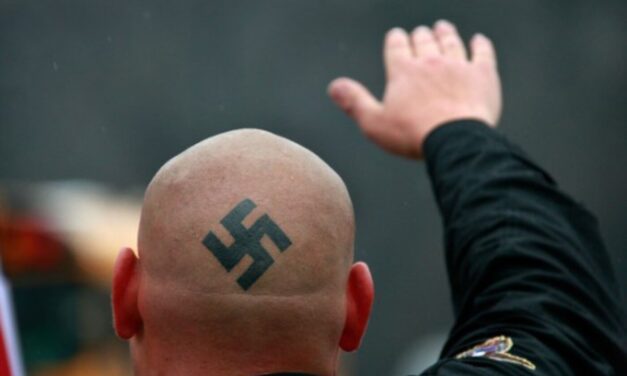 Betiltották a náci karlendítést és a horogkeresztet Tasmaniában