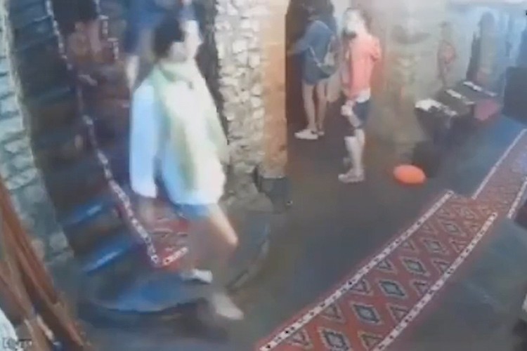 A miniszterelnök intézkedett a turisták kifizetetlen számlája miatt Albániában