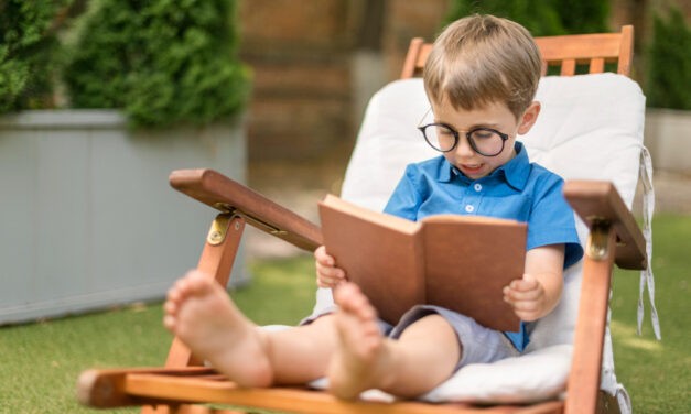 Tanuljon, vagy ne tanuljon a nyáron olvasni az elsőbe készülő diák?