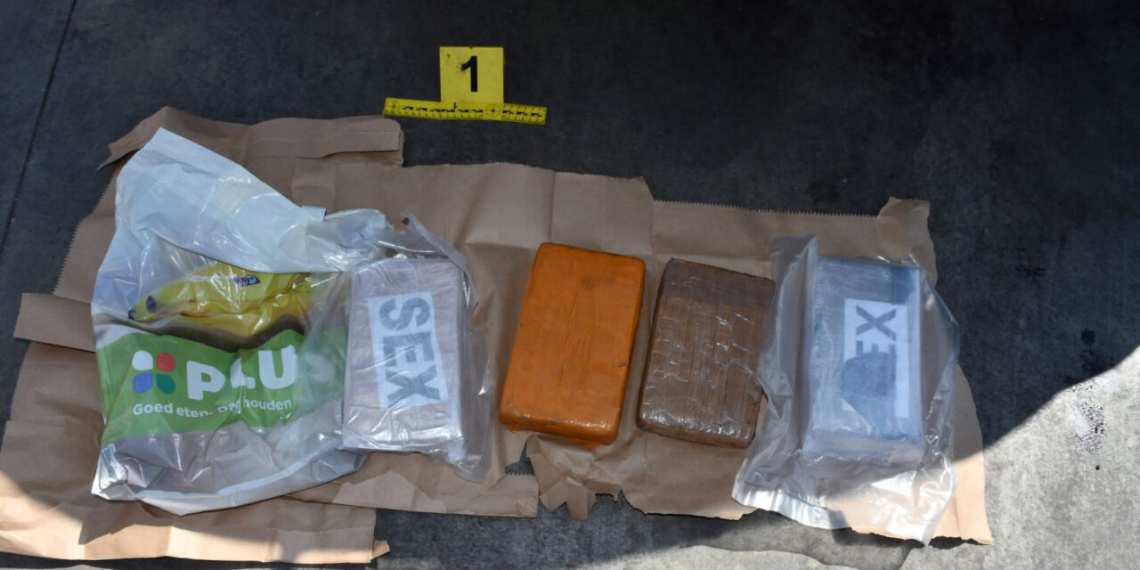 A kábítószer átadásakor kapták rajta őket (Fotók)