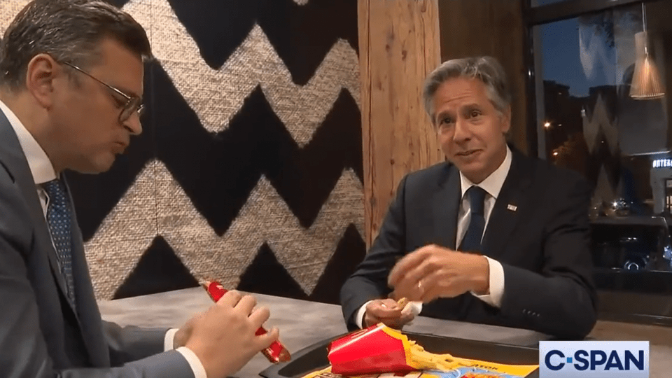 Beült a Mekibe sült krumplizni az ukrán és az amerikai külügyminiszter