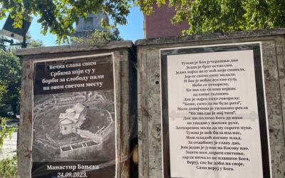 „Örök dicsőség minden szerbnek, aki elesett a szabadságharcban ezen a szent helyen” Plakátok jelentek meg Vajdaság-szerte