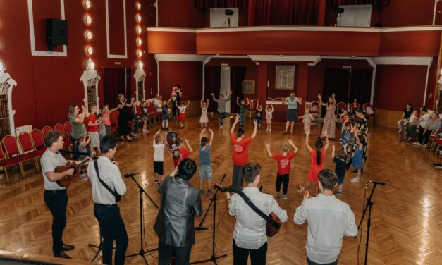 Táncház a Bodros Tamburazenekarral