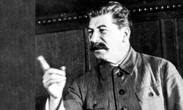 <span class="entry-title-primary">Bajuszpolitika</span> <span class="entry-subtitle">Kövér László szerint „Európa tántorog a maga Trianonja felé”</span>