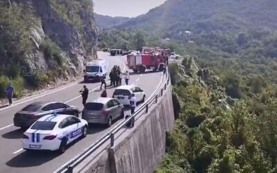 Őrizetbe vették a Montenegróban balesetet okozó busz sofőrjét