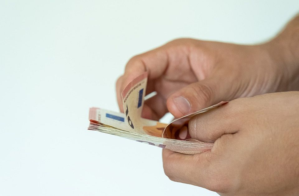 2025-ben is emelkednek a fizetések és a nyugdíjak