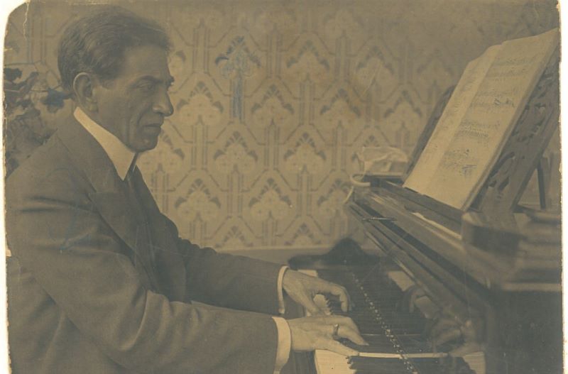<span class="entry-title-primary">Egy óbecsei zongorista az oszmán udvarban</span> <span class="entry-subtitle">Hegyei Géza, a századforduló egyik elfeledett magyar zenésze egyedülálló karriert futott be az átalakulóban lévő Oszmán Birodalomban</span>