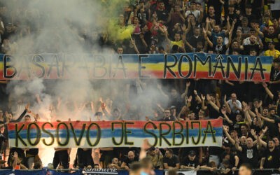 A román ultrák miatt 50 percig állt a Románia-Koszovó focimeccs