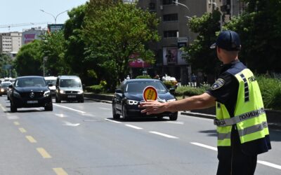 Átszakította a fizetőkapu sorompóját a menekülő embercsempész