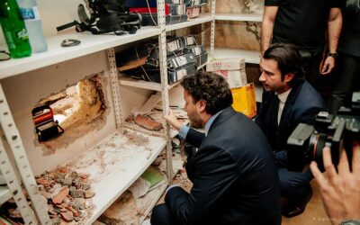 A montenegrói kormányfő is megnézte a bíróság épülete alatt felfedezett rejtélyes alagutat (Fotók)