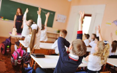 „Politika: közélet, közügyek szervezése, irányítása”