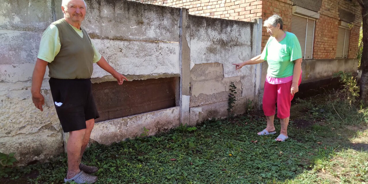 A gyorsvasút épül(t), a kerítés leomlott