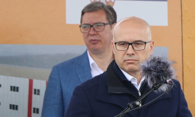 Bizalmatlansági indítvány Vučević ellen