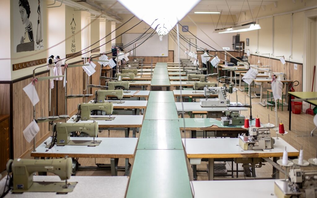 <span class="entry-title-primary">Évtizedek óta varrónők, de nyaralni még nem voltak</span> <span class="entry-subtitle">Az egyesületi képviselet feladatának tekinti a textilágazat munkakörülményeinek javítását </span>